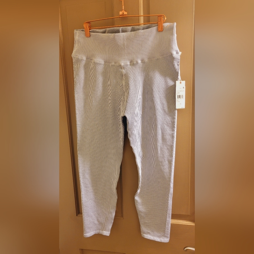 American size 5/6 (2x/3x) striped leggings
